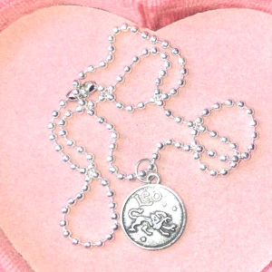 ”Leo” Ballchain halsband 🌙 - 60kr inkl frakt! 🌟 finns även i de flesta andra stjärntecken!!