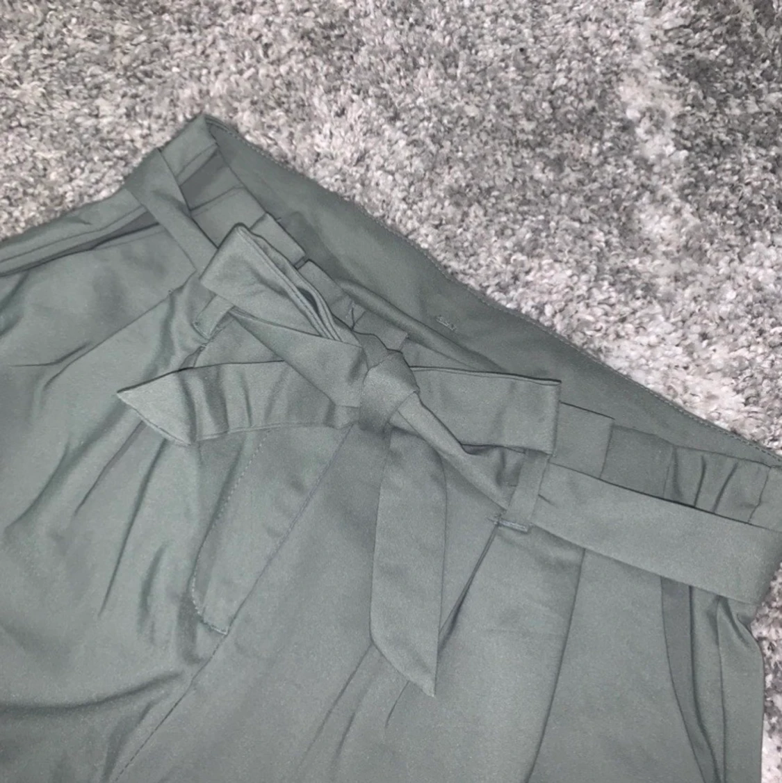 Högmidjade byxor  - 90