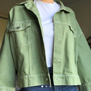 Weekday Grön Denimjacka 💚🌴 - Very good condition 🥰 250kr + 50kr (frakt) 