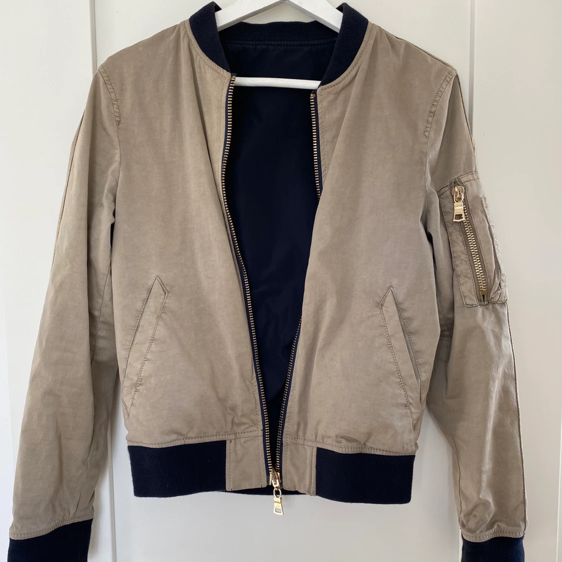 Reversibel bomberjacka