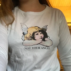 Junkyard, långärmad  - Långärmad tröja ifrån junkyard. Snyggt basic tryck (not you angel)och använd cirka 5 gånger samt är i bra skick! Frakt tillkommer 📦 😊