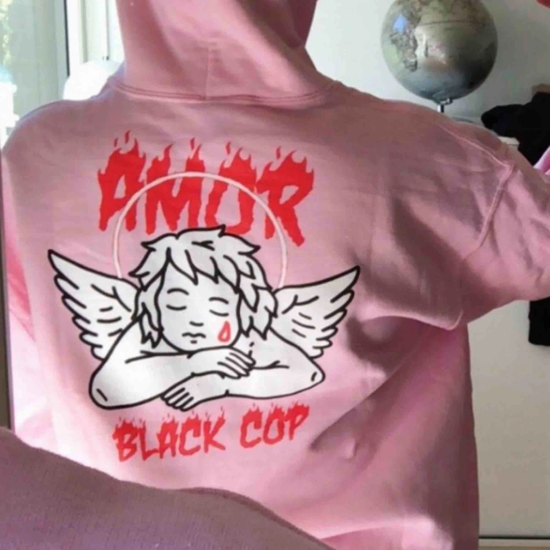 ”Amor” Unisex Hoodie - 91