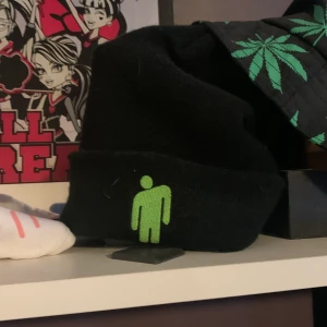 Billie mössa!! - Äkta billie mössa som ej kommer till användning. Har nog använt Max 3 gånger. (Pris kan diskuteras) frakt tillkommer ✨✨