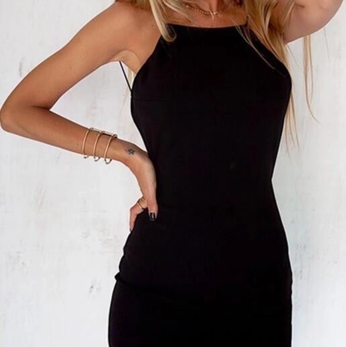 Svart tight klänning - 91