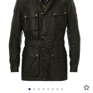 Modern Belstaff roadmaster vaxad jacka  - Belstaff roadmaster waxed jacka, strl 48 M. Knappt använd nypris 5200kr. 