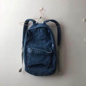  - Jeans ryggsäck från American Apparel med två fack, normal storlek (A4)