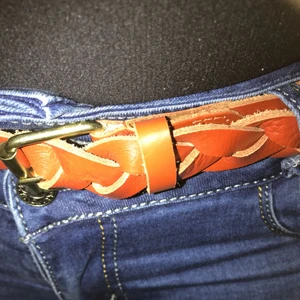  - Bälte orange Gina tricot