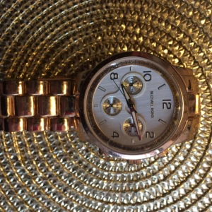  - Michael kors klocka rose gold