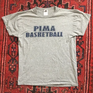 Vintage t-shirt - Vintage Tshirt i mjukt tyg! Köparen betalar frakt på 45kr! ⛹️‍♀️🏀 