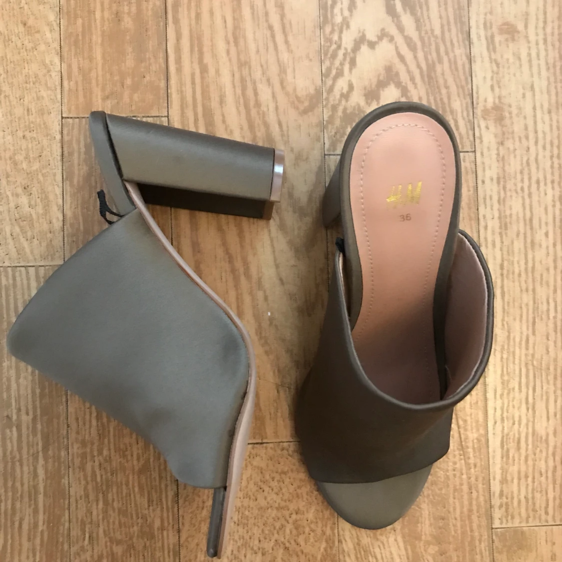 Olivgröna mules  - 90