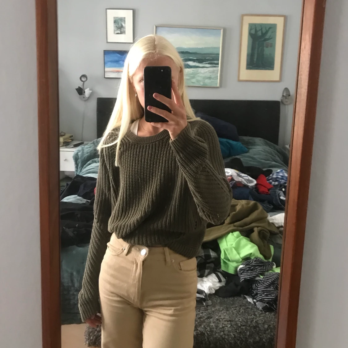 Militärgrön stickad tröja