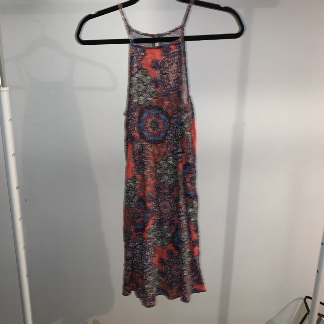 Mönstrad klänning - 90