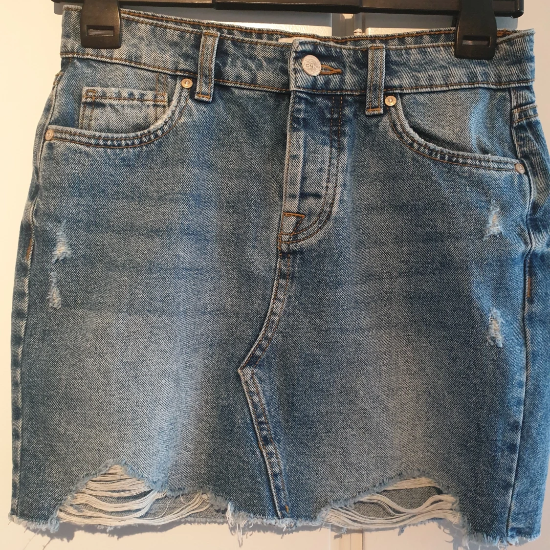 Jeanskjol från ONLY. Ny