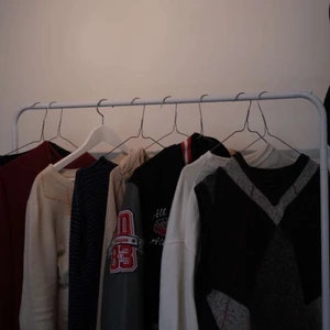 Snygga secondhand kläder - Köp snygga, trendiga och billiga plagg på vår nystartade instagramsida!! Besök rocket resell på @rocketresell_se för att få reda på mer🚀⚡️😍