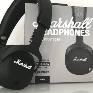 Marshall hörlurar - Bra skick, använda ett par gånger kartong följes med! Frakt står köparen för!