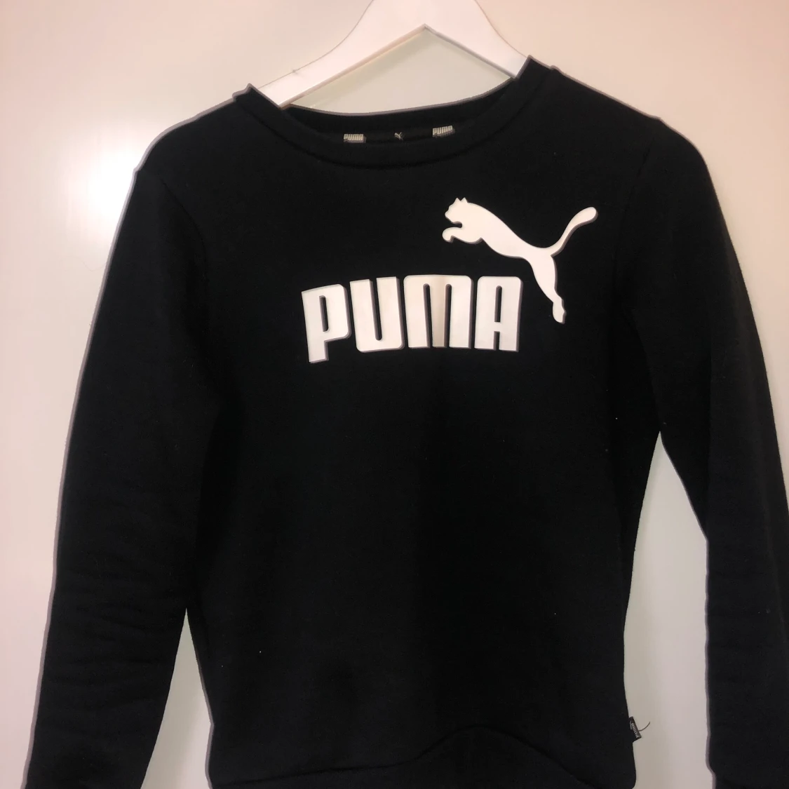 Svart Puma sweatshirt 