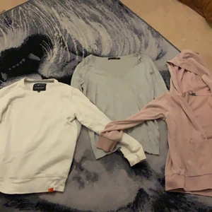 Tröjor och kofta  - Säljer demhär tröjorna för 50 kr styck ,skriv privat för tydligare bilder ,alla tröjor förutom den rosa koftan är i storlek m och koftan i storlek xs