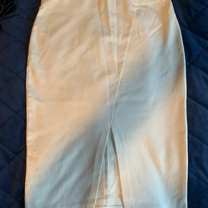 Skitsnygg kjol i strlk M - Aldrig hunnit använda 