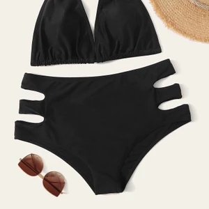 Bikini - Supercoola bikinitrosor med cutouts på höfterna, highwaist. Självklart nya och oanvända!