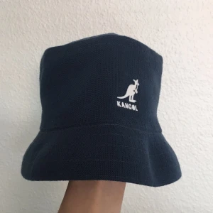  - Kangol bucket hat! (Finns att hämta i Sthlm)