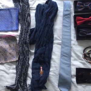  - Blandade herraccessoarer, 100kr/st   Armband: 10kr/st (ung cancer 90kr) 