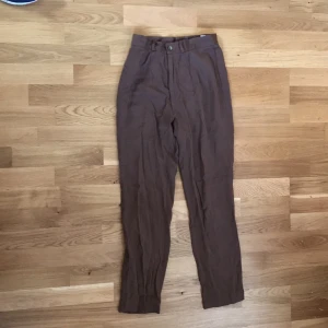  - Second-hand, byxor