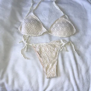  - Aldrig använd bikini köptes förra veckan 