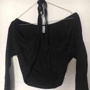  - American Apparel knytblus i svart storlek S! finns ej att få tag på längre