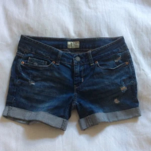  - Shorts, aldrig använda.