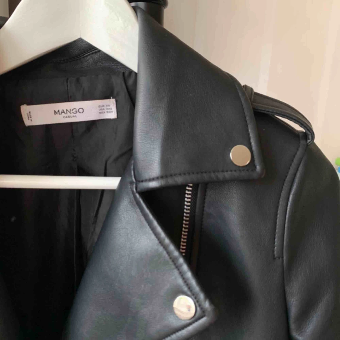 Skinnjacka Mango - 90