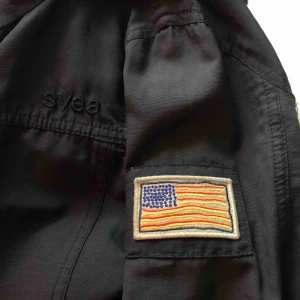  - Snygg vår/ höst jacka ifrån Svea. Ok skick - frakt ingår inte☺️