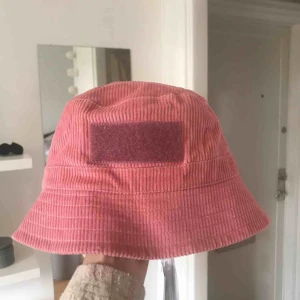  - Buckethat 