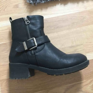  - Shoe size 38 Winter shoe  