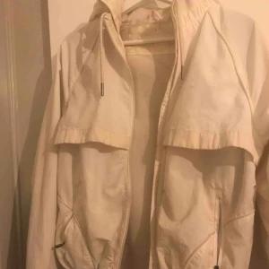  - En hyfsat använd vindjacka från fila