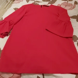 Zara tunika,kort klänning  - Oanvänd rosa tunika. Färgen är mörkare än på bilder. Storlek XL men passar L