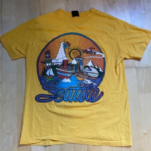 Retro t-shirt - Köpt på Beyonce retro men aldrig använd