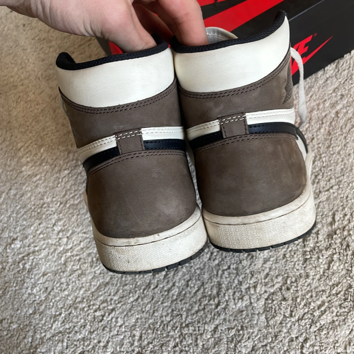 Air jordan 1 high mocha storlek 44 - 90