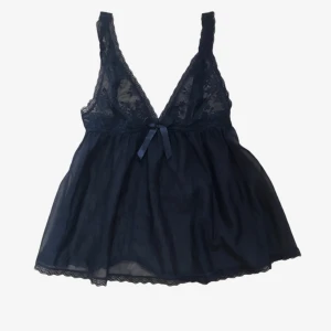 black lace mesh top 🖤 - • xs-s • no tags 