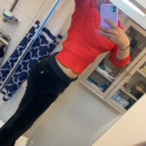 Juicy - Hej! Vill byta ut mina svarta juicy till en annan färg dom är i strl xs men jag vill ha xxs. Hör av dig/er om du/ni vill byta❤️