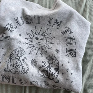 Tjocktröja  - Jättemysig tjocktröja från hollister