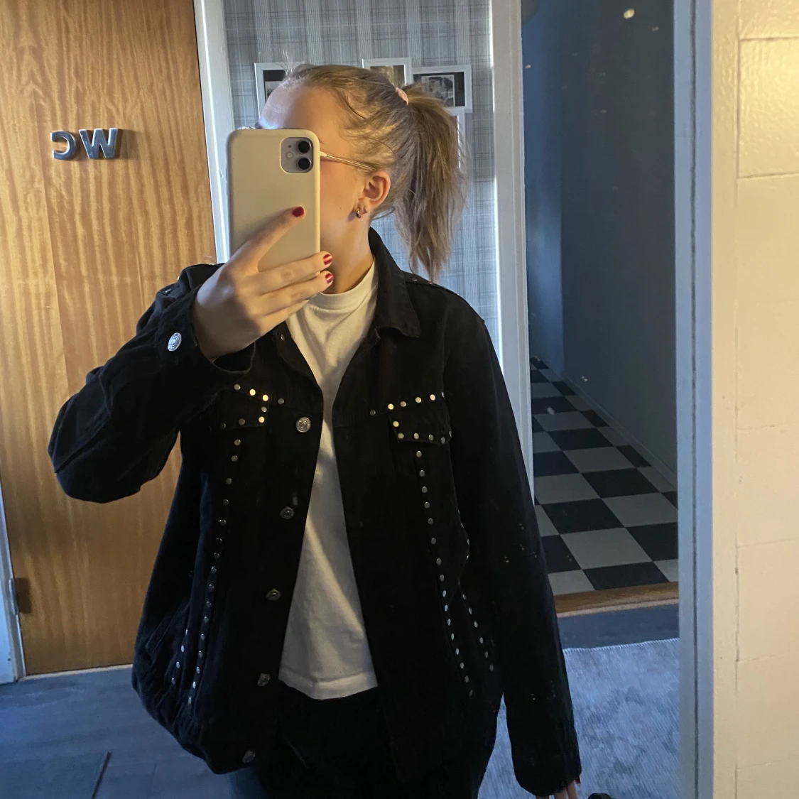 Jeanjacka med nitar - 90