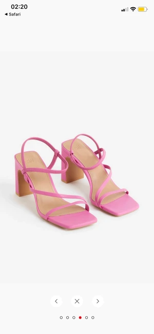 Klackar - Fina rosa klackar från H&M. Helt oanvända med lappen kvar.💞