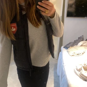 Greenstone, canada väst  - As ball väst, perfekt nu inför sommarkvällar 