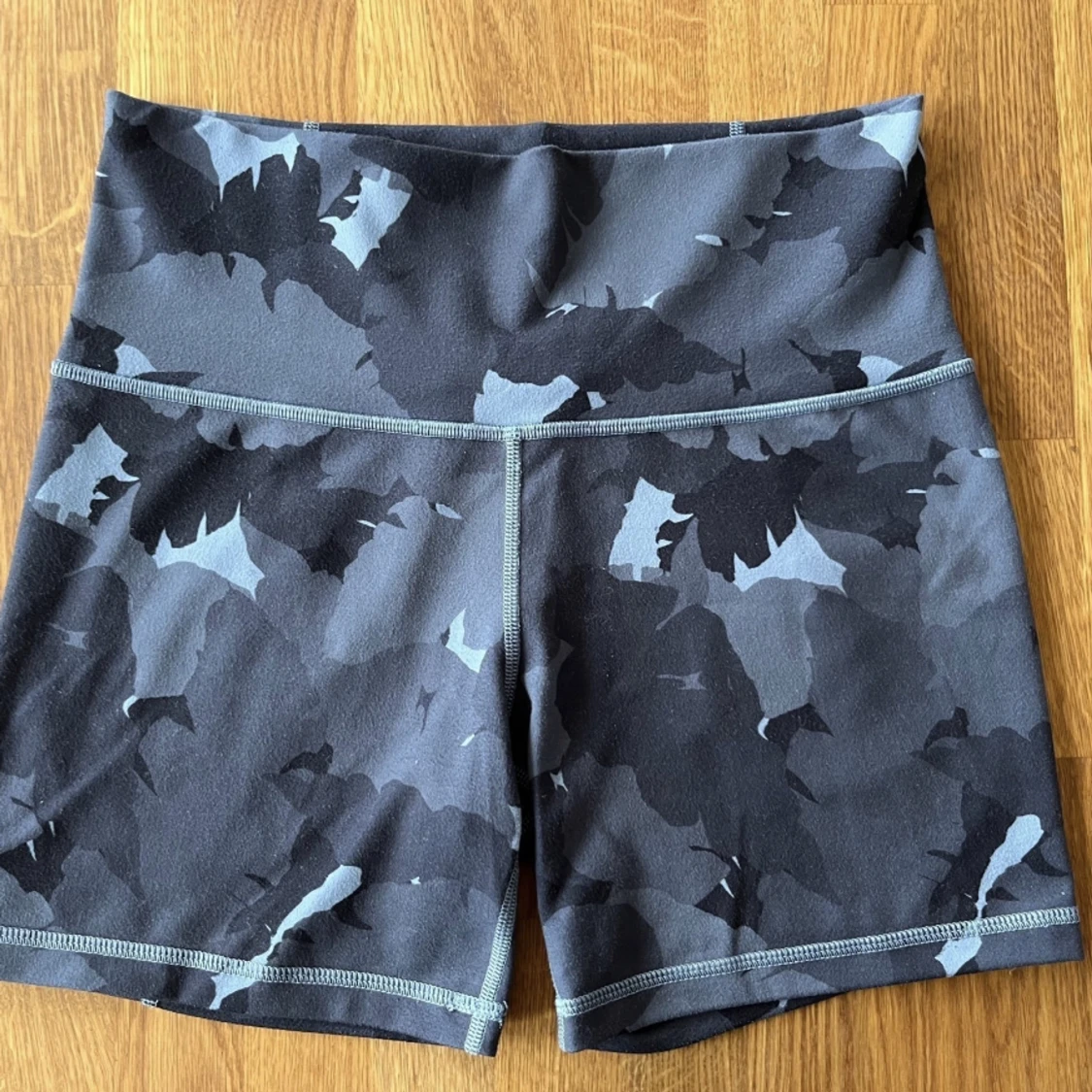 Lululemon träningshorts - 90