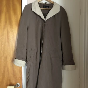 Kappa - Vår -och tidig höst kappa. Secondhand.