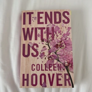 It ends with us - Engelsk bok, pocket. Skriven av Colleen Hoover. Läst den en gång men annars som ny. 50kr + frakt 