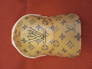 Louis Vuitton keps - Louis Vuitton keps. Made in France. Bra skick.