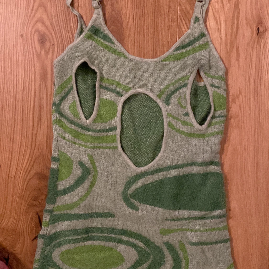 Grön färgglad klänning  - 91