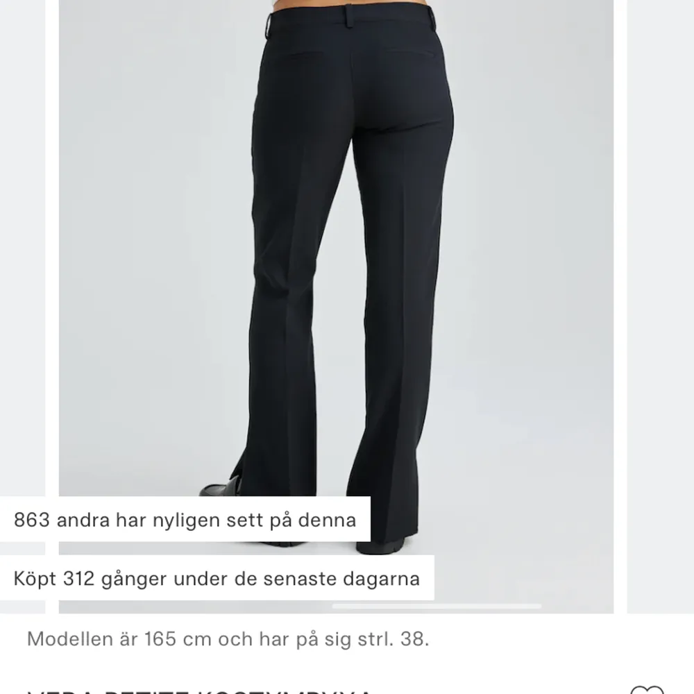 ❗️INTRESSEKOLL❗️på mina kostymbyxor från bik bok i strl 34. Jag är ca 160 å dem passar mig perfekt. Ser ut som nya. Kostar 499kr i butik. . Jeans & Byxor.