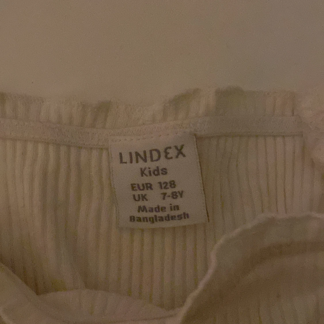 Vit topp från Lindex  - 91